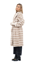 Učitajte sliku u preglednik galerije, Luksuzna duga bunda s trakastim uzorkom