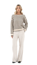 Učitajte sliku u preglednik galerije, Prugasta majica sa ukrasnim mašnama
