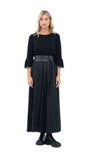 Učitajte sliku u preglednik galerije, Crne hlače širokog kroja visokog struka
