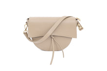 Učitajte sliku u preglednik galerije, Kožni model u svijetloj bež nijansi
