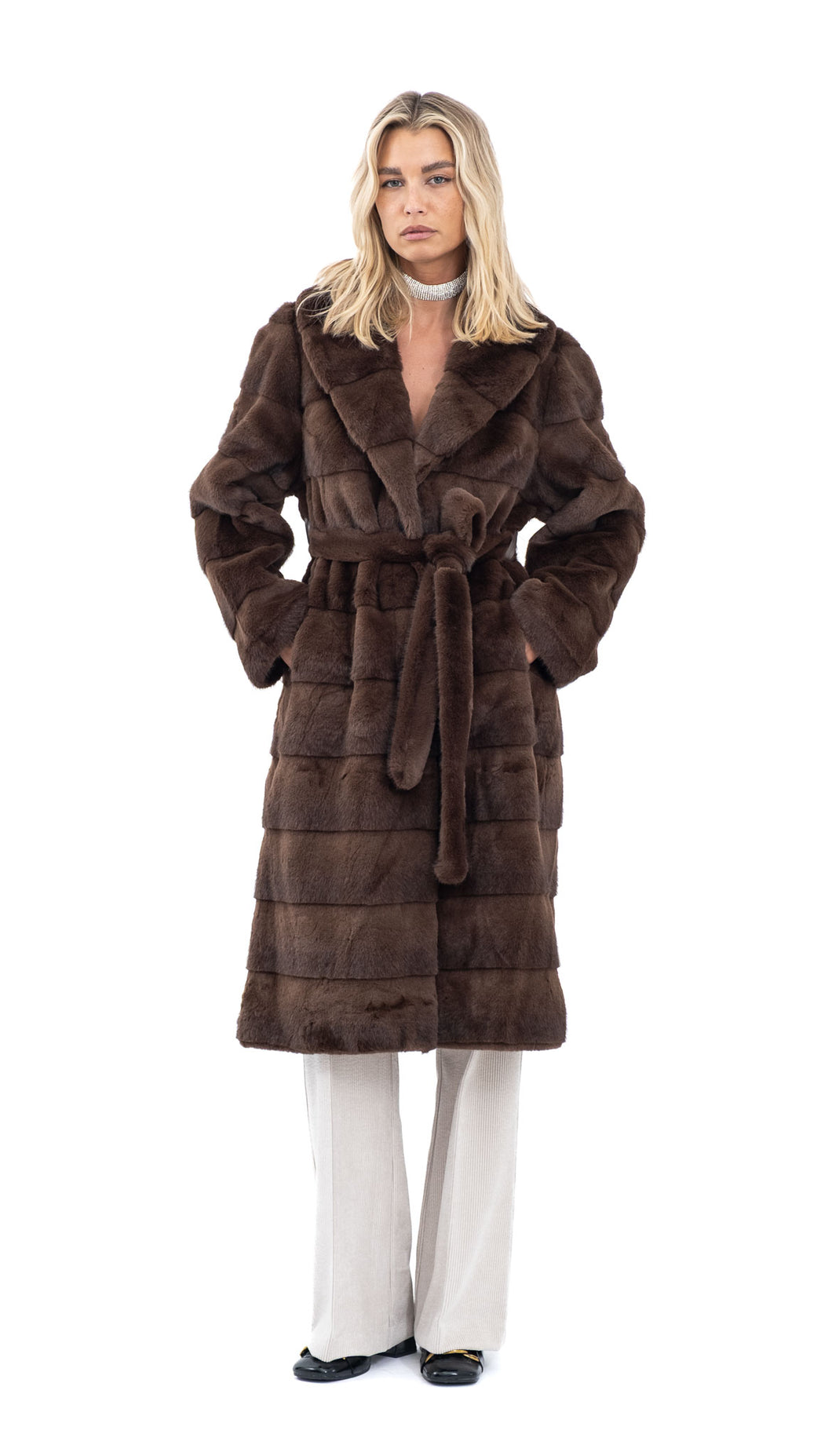Duga smeđa bunda od umjetnog krzna