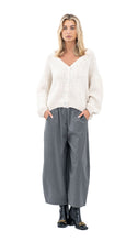 Učitajte sliku u preglednik galerije, Sive široke hlače s elastičnim strukom
